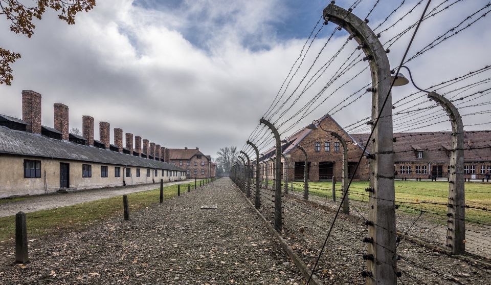 Krakow: Auschwitz-Birkenau Guided Tour & Holocaust Movie - Booking and Cancellation