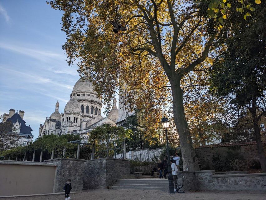 Paris: Montmartre & Sacré Coeur Tiny Group Tour - Cancellation Policy