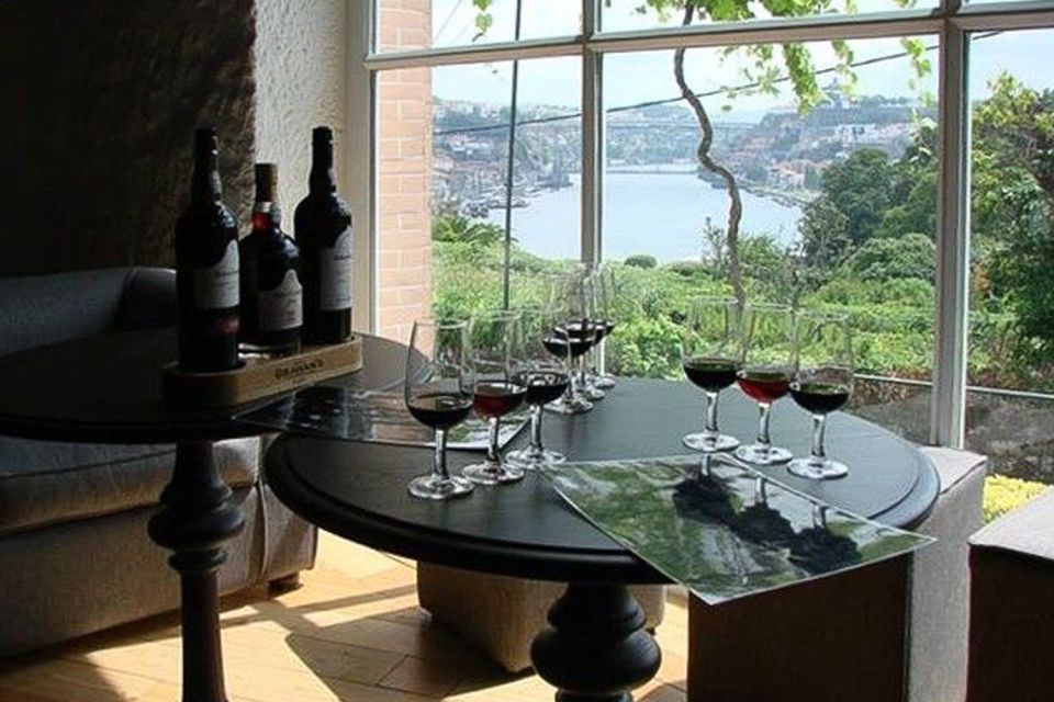 Porto City Full Day Minibus Tour, Lunch & Wine Tasting - Meals and Dietary Options