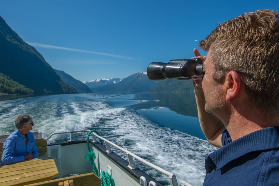 Bergen: Guided Fjord & Glacier Tour to Fjærland - Fjordcruise and Glacier Museum