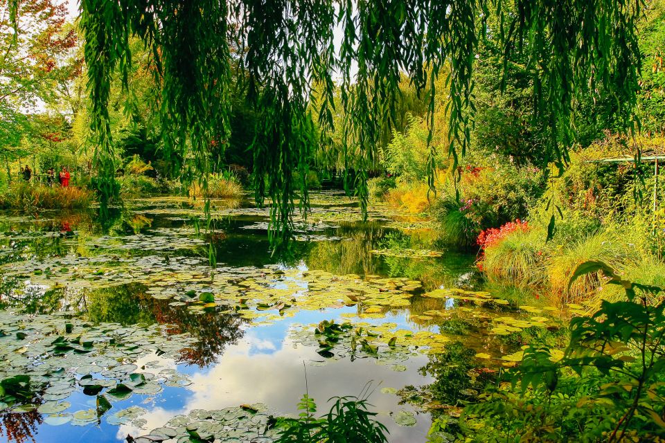 From Paris: Giverny Day Trip With Audio Guide or Live Guide - Inclusions, Exclusions, and Additional Information