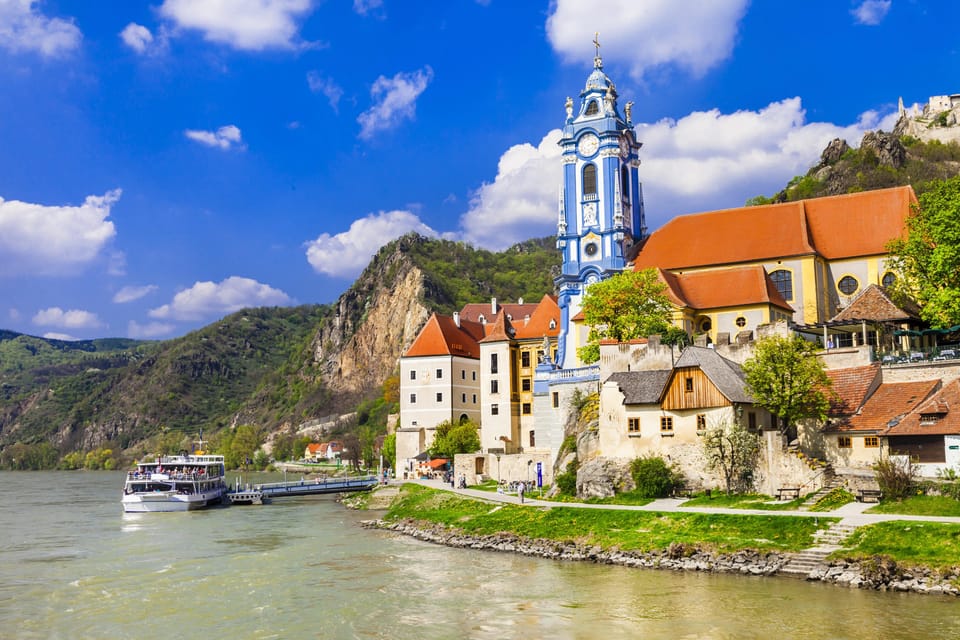 From Vienna: Wachau, Melk, Hallstatt, and Salzburg Day Tour - Transportation and Comfort