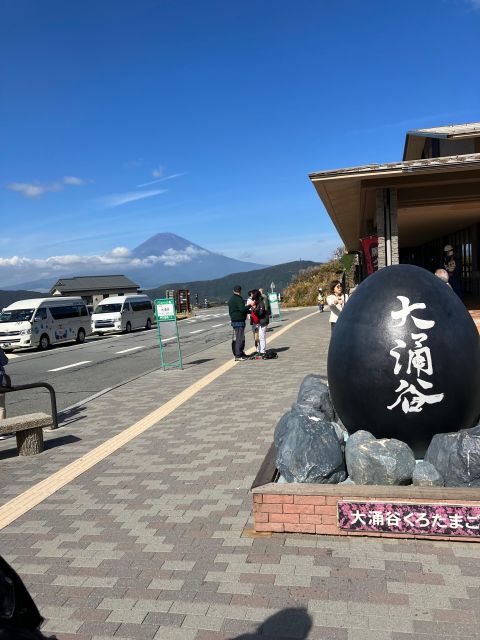 Hakone Day Tour to View Mt Fuji After Feeling Wooden Culture - Lunch at Owakudani Valley