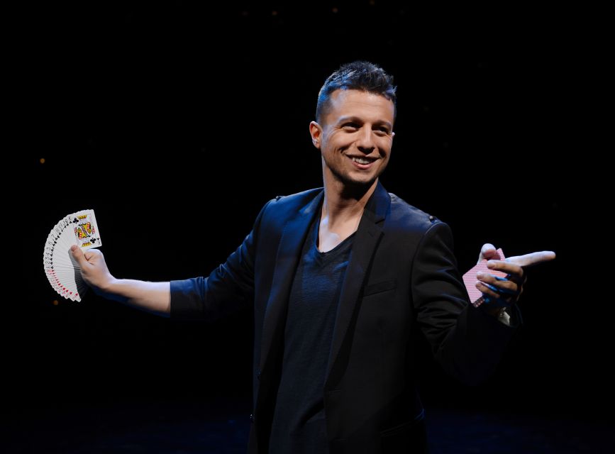 Las Vegas: Mat Franco Magic Reinvented Nightly Show Ticket - Mat Francos Background