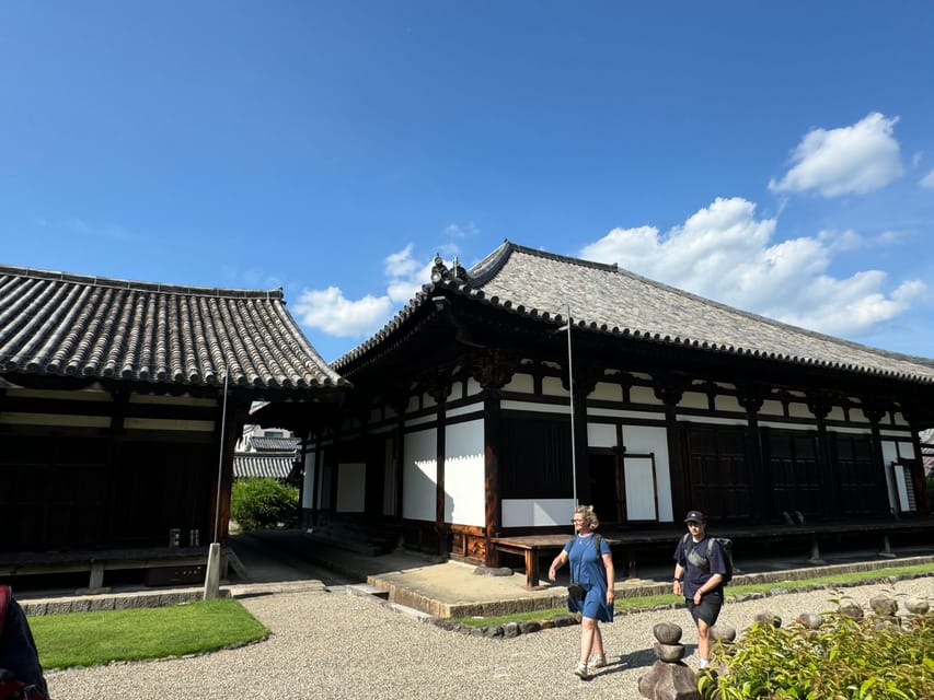 Nara: Explore Gangoji Temple and Naramachi in 90 Minutes - Tour Guide Languages