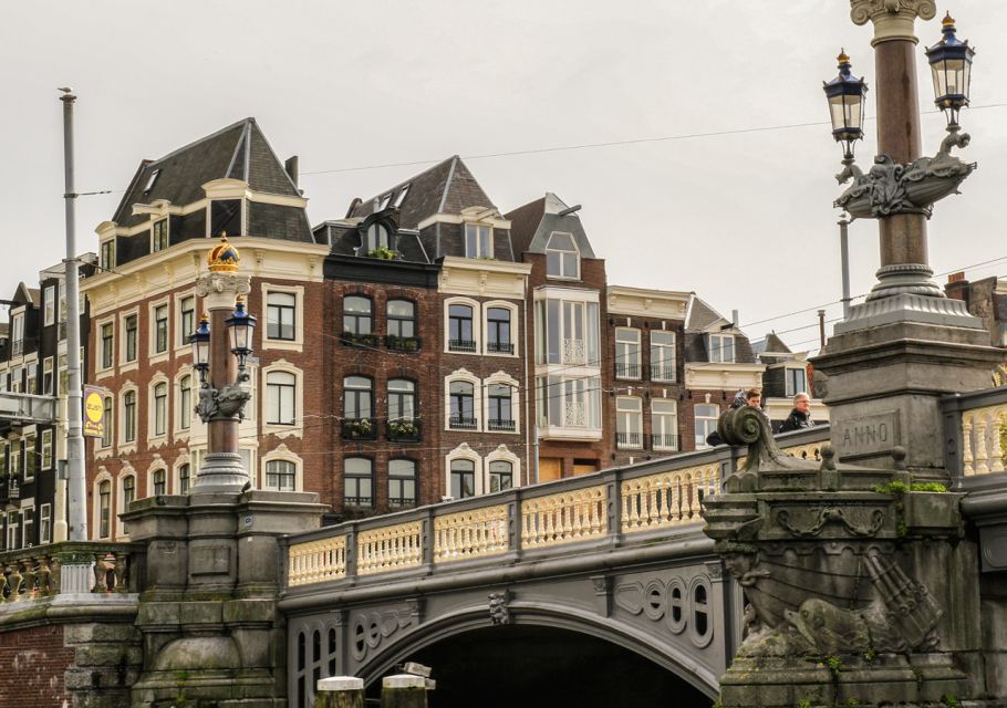 Amsterdam: Canal Cruise in German With Unlimited Drinks - Frequently Asked Questions