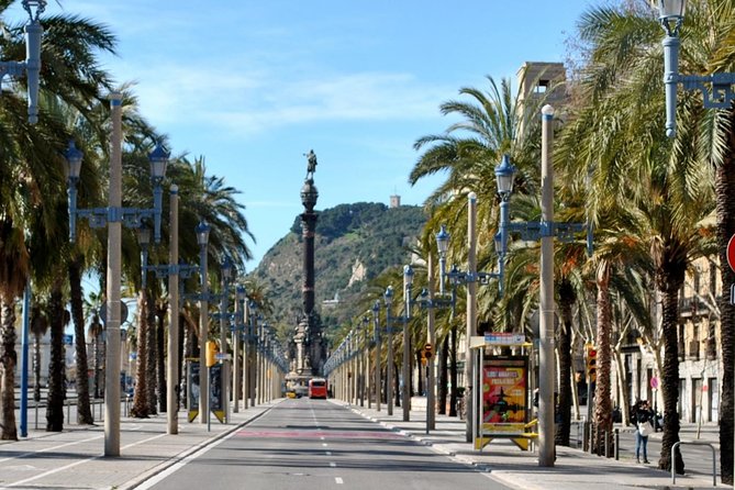 Barcelona Highlights Private Tour in a Chauffeured Mercedes-Benz - Key Points