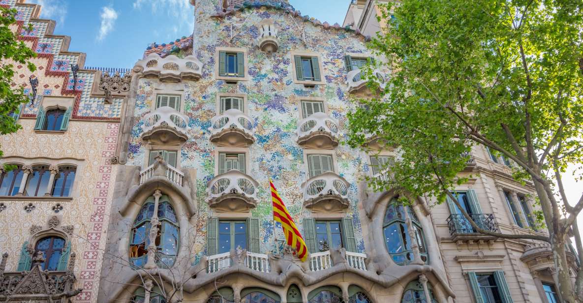 Barcelona: La Pedrera Guided Tour With Casa Batlló Option - Key Points