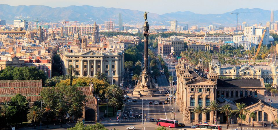 Barcelona: Private Photography and City Highlights Bike Tour - Key Points