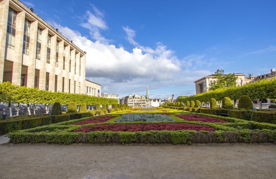 Brussels: Best Intro Guided Walking Tour With a Local - Key Points