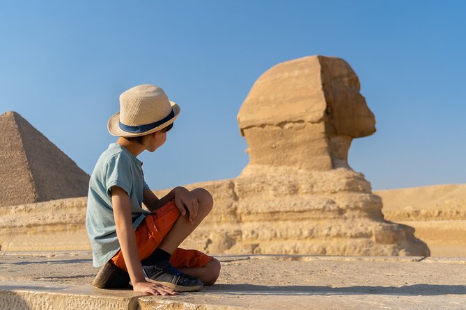 Cairo Female-guided Giza Pyramids, Sphinx, Museum and Bazaar Tour - Key Points