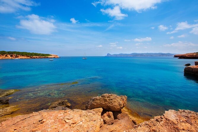 Cala Bassa Catamaran Private Excursion - Key Points