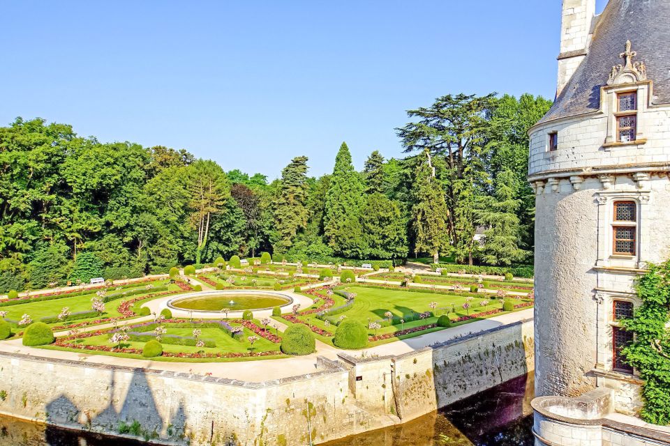 Chenonceau Castle: Private Guided Tour With Entry Ticket - Key Points