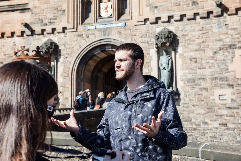 Edinburgh Castle: Guided Tour With Live Guide - Key Points