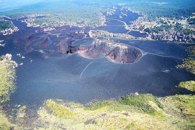 ETNA - Trekking to the Craters Eruption of 2002 - Key Points