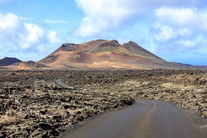 Lanzarote Volcanoes Tour Departing From Fuerteventura - Inclusions