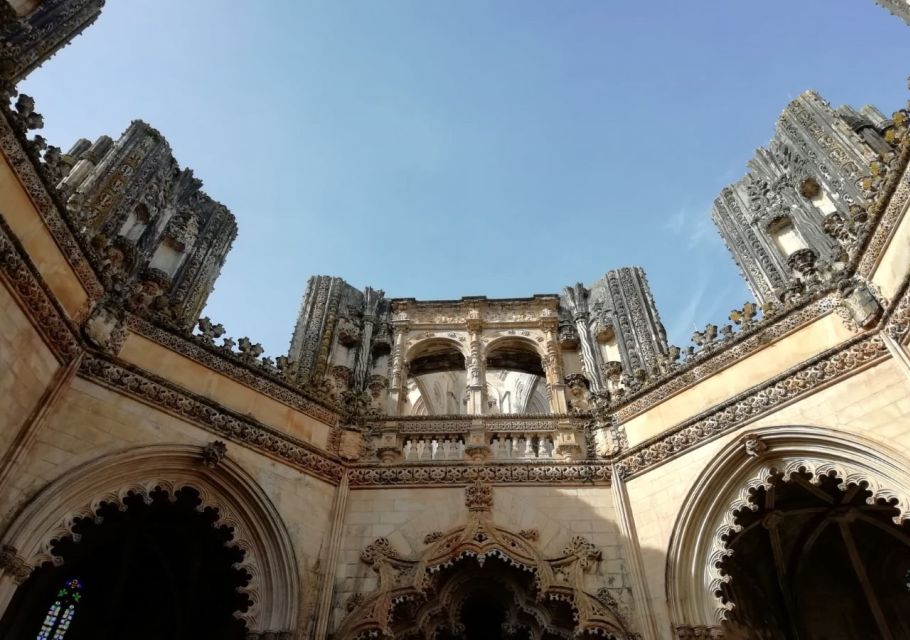 Lisbon: Private Guided Tour of Tomar, Batalha, and Alcobaça - Key Points