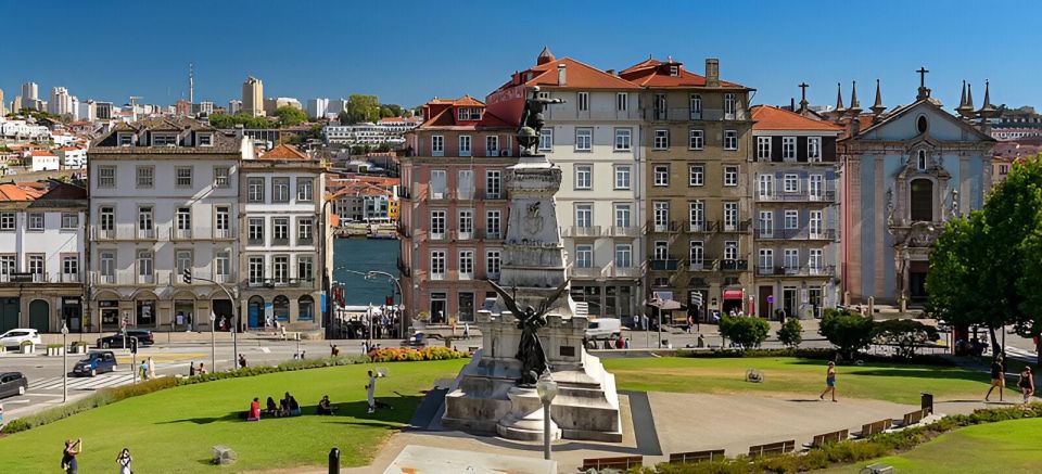 Porto Private 2,5 Hours Walking Tour + Porto Wine - Key Points