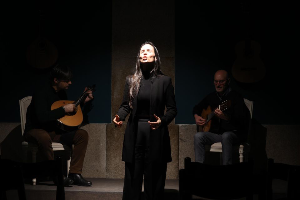 Porto: Unique Fado Concert at São Bento Railway Station - Key Points