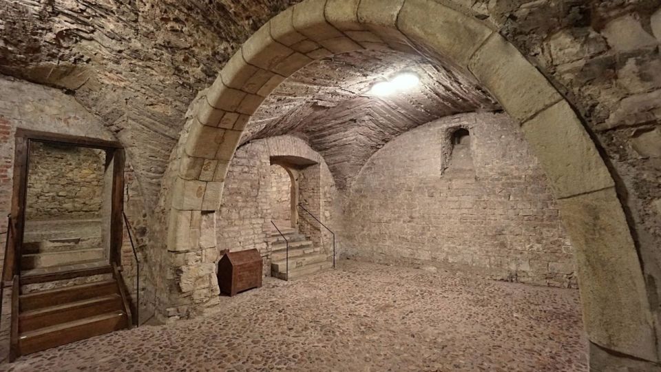 Prague: Medieval Underground Guided Tour - Key Points