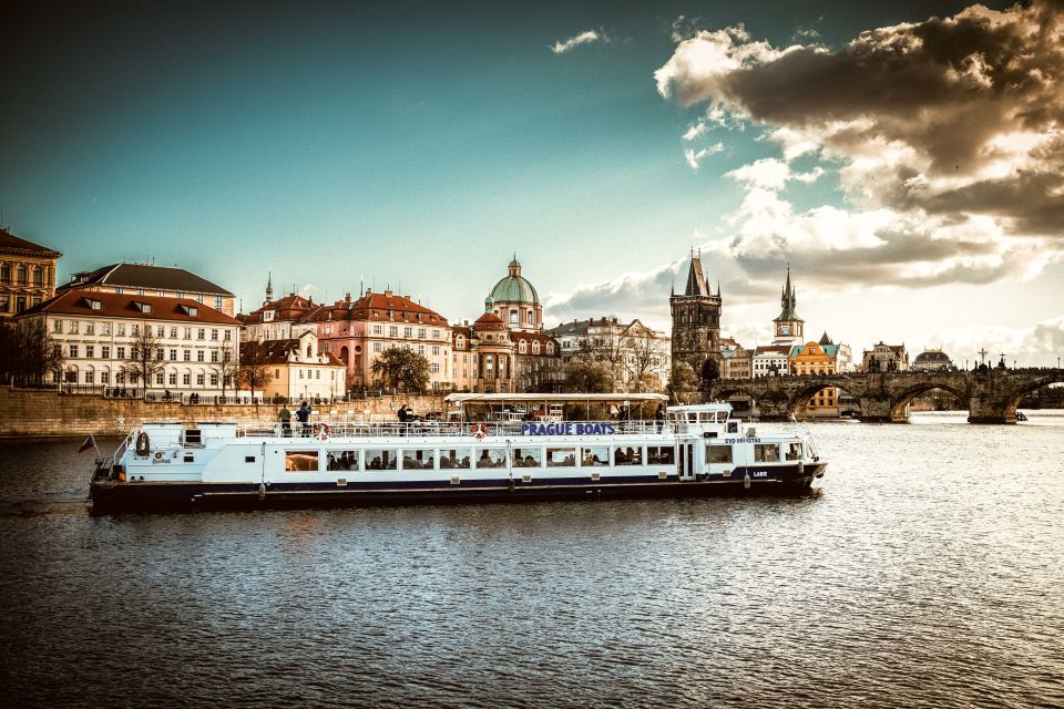 Prague: Vltava River Sightseeing Cruise - Key Points