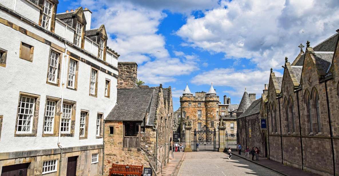 Walking Tour in Roslin Village - Key Points