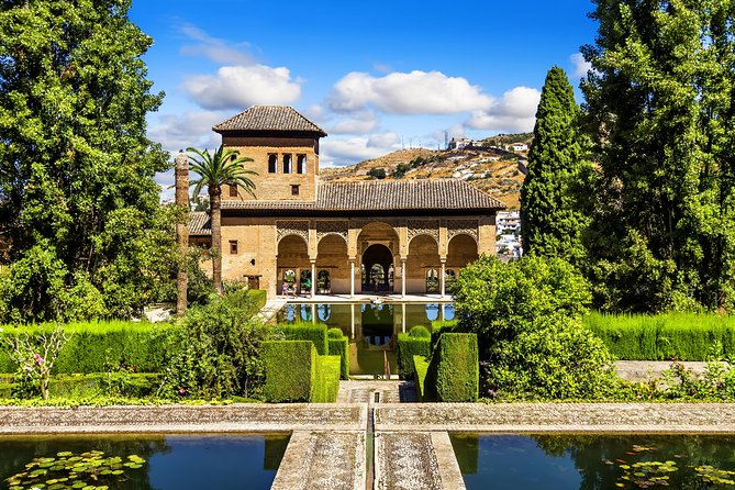 Alhambra Ticket and Guided Tour With Nasrid Palaces - Tour Inclusions and Highlights