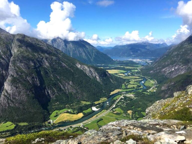 Åndalsnes Trollstigen & Trollwall Audio Guide Bus Tour Tour Details