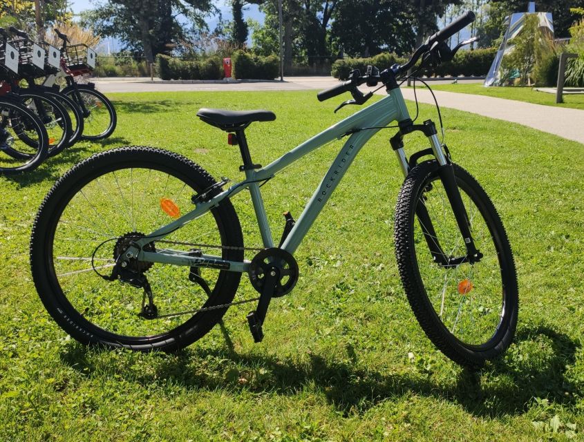 Annecy-le-Vieux, France: Electric and Muscle Bike Rentals - Location and Convenience