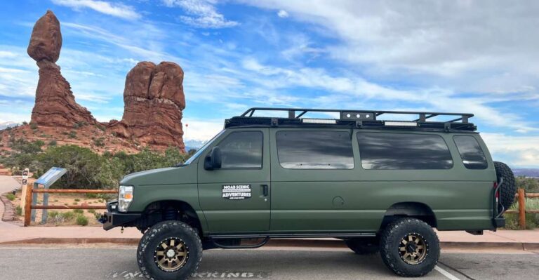 Arches National Park: Sunset Pavement Van Tour About Arches National Park