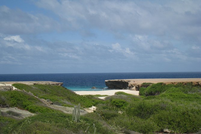 Arikok Adventurous Hiking Experience in Aruba - Explore Arikok National Park