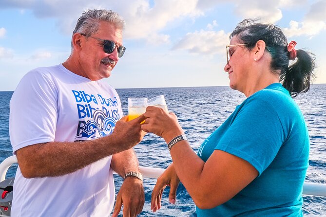 Aruba Sunset Sail With Open Bar - Overview of the Excursion