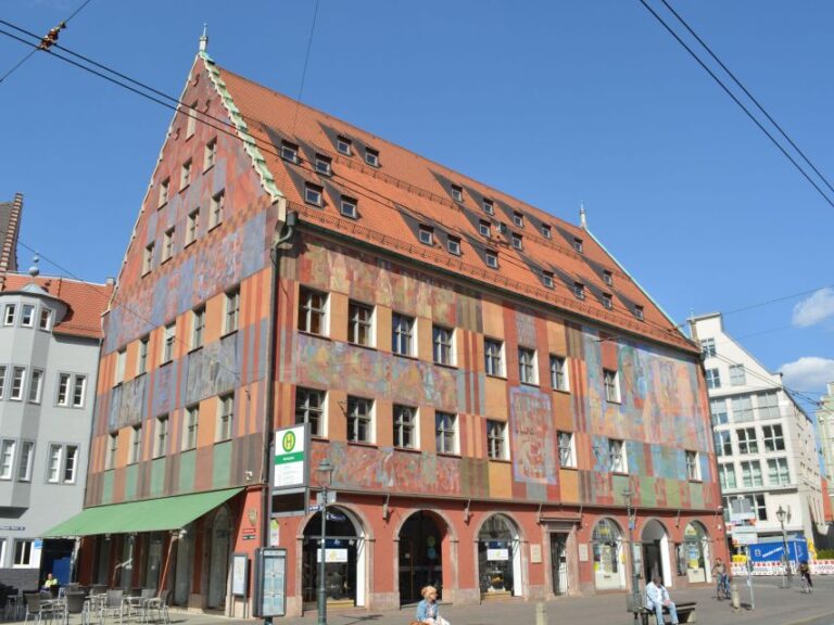 Augsburg Oldtown: Smartphone Scavenger Hunt Sightseeing Tour Augsburgs Top Attractions