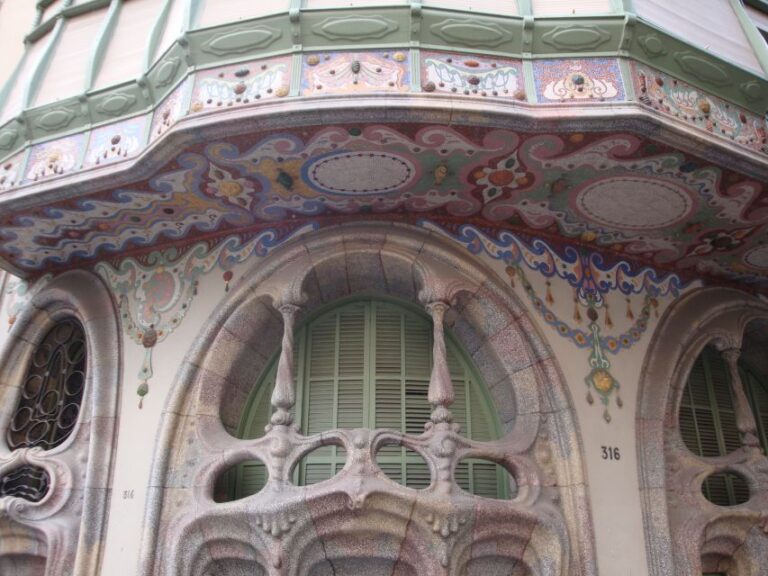 Barcelona: Art Nouveau & Gaudí Tour Tour Overview And Details