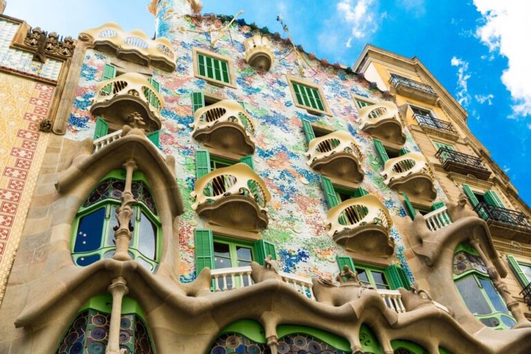 Barcelona: Express Walk With A Local In 90 Minutes Tour Overview