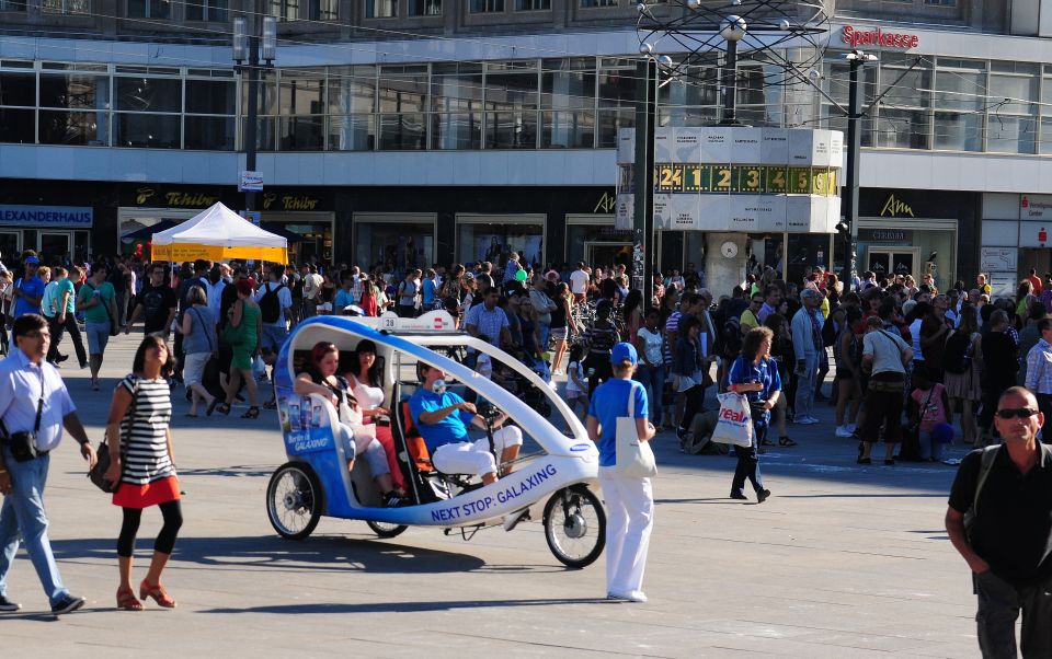 Berlin: Private Guided E-Rickshaw Tour - Overview of the Tour