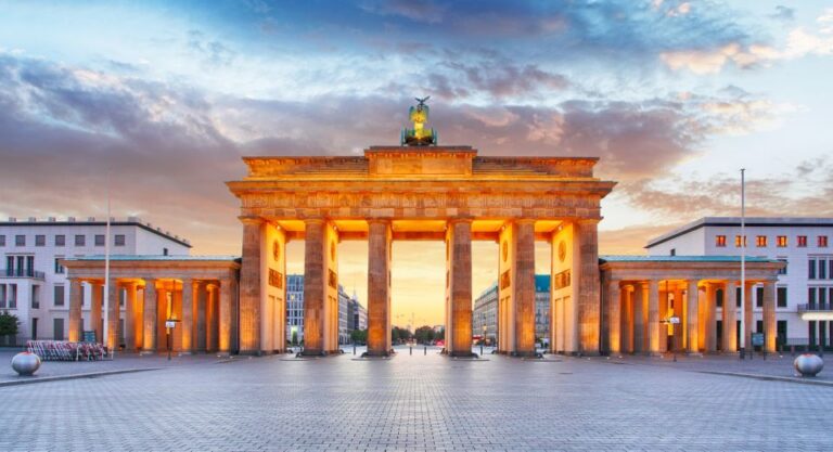 Berlin: Walking Tour To The Top 10 Sightseeing Attractions Activity Details