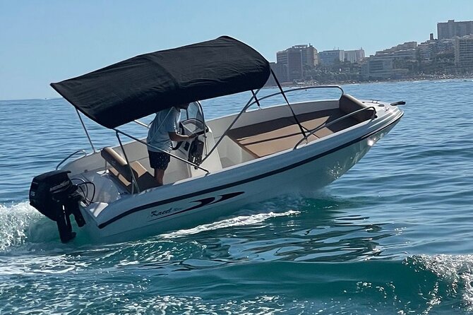 Boat Rental Without License in Benalmádena - Location and Meeting Point