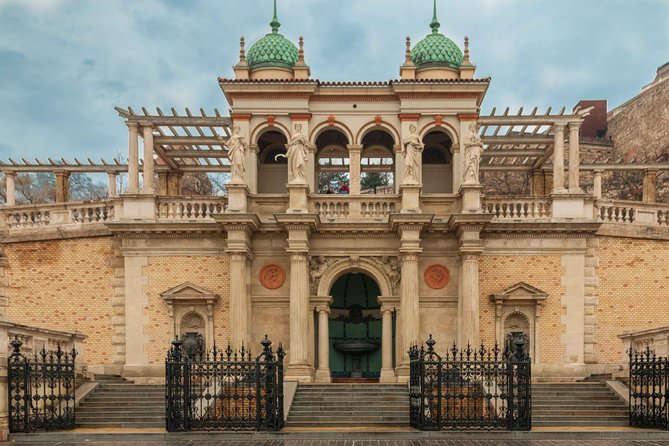 Buda Castle Quarter Walking Tour - Visiting the Sandor Palace