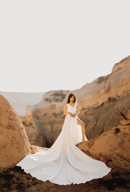 Cappadocia Photoshooting With Hot Air Balloons - Dress and Wardrobe Recommendations