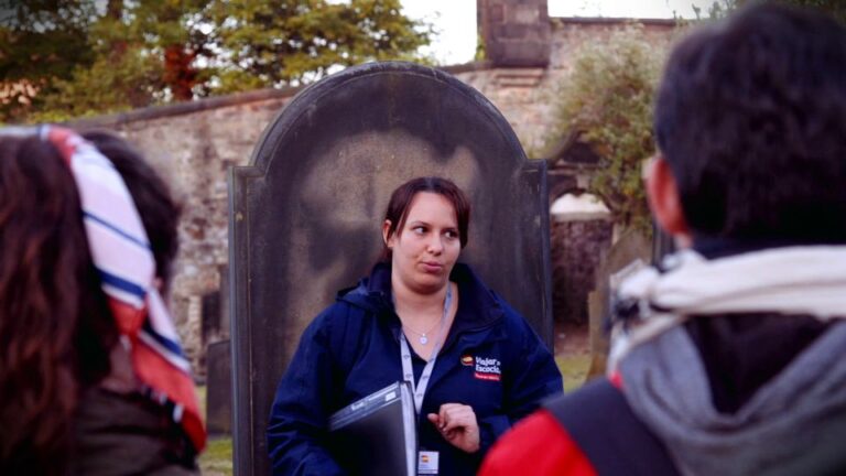 Edinburgh: 2 Hour Ghost Tour In English Tour Overview