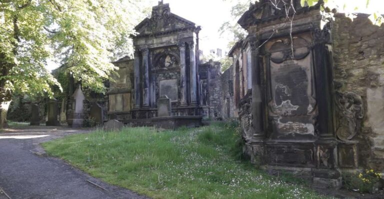 Edinburgh: Greyfriars Kirkyard Tour Tour Details