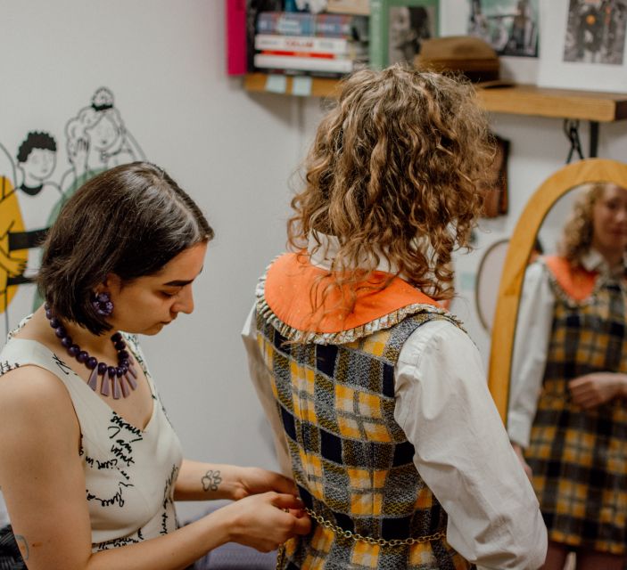 Edinburgh: Personal Shopping With a Professional Stylist - About the Activity