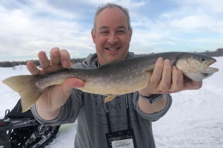 Fairbanks: Guided Ice Fishing Tour Tour Overview