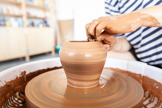 Family Pottery Class in Bronte Harbour, Oakville, Ontario - Location: Bronte Harbour, Ontario