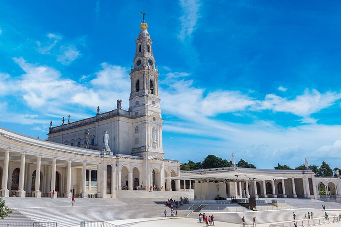 Fátima, Batalha, Nazaré And Óbidos Private Tour Tour Overview