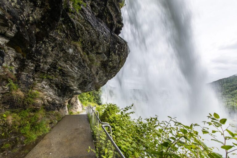 From Bergen: Folgefonna National Park & Glacier Lake Tour Tour Overview