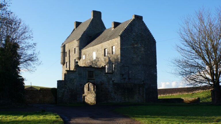 From Edinburgh: Outlander, Palaces And Jacobites Tour Tour Overview