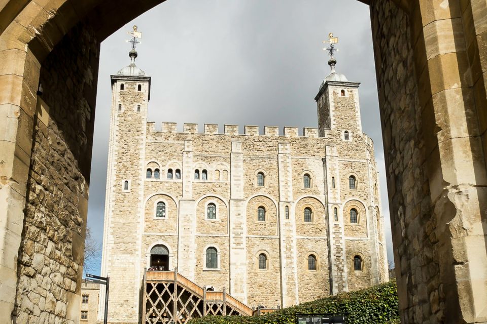 London: Tower of London and Crown Jewels Exhibition Ticket - About the Tower of London