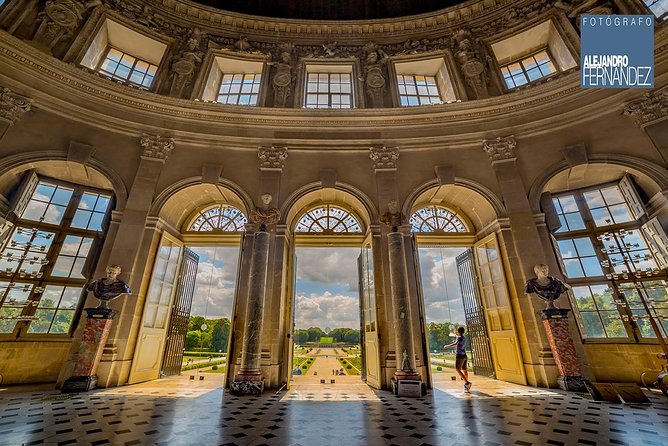 Luxury Evening Dining Experience At Chateau De Vaux Le Vicomte Overview Of Luxury Experience